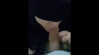 Vidéo d'une femme très ronde qui se laisse prendre par un homme