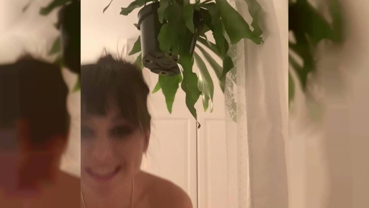 Riley Reid partage un moment intime sous la douche
